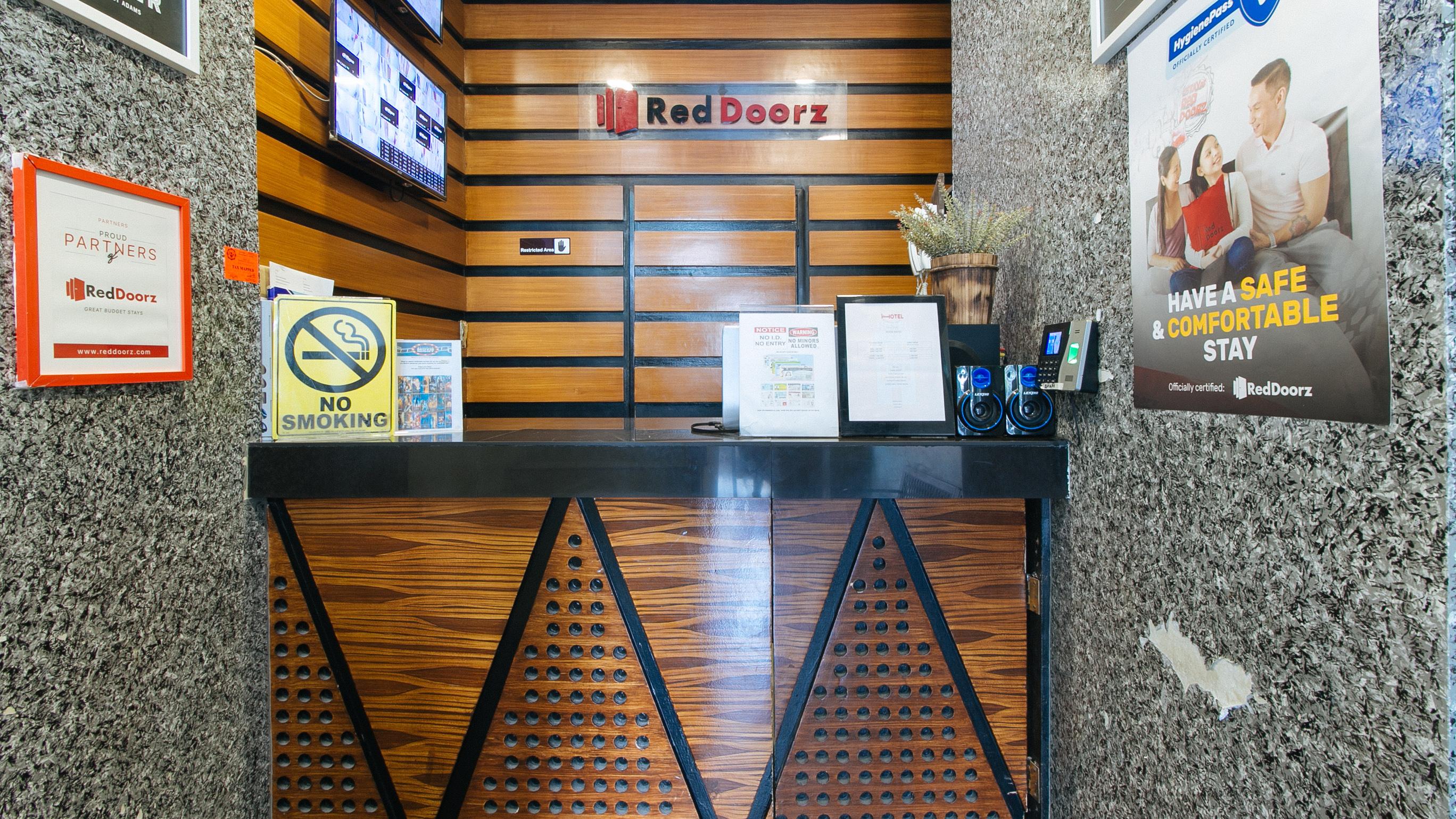 Reddoorz Near Quiapo Church Manilla Buitenkant foto